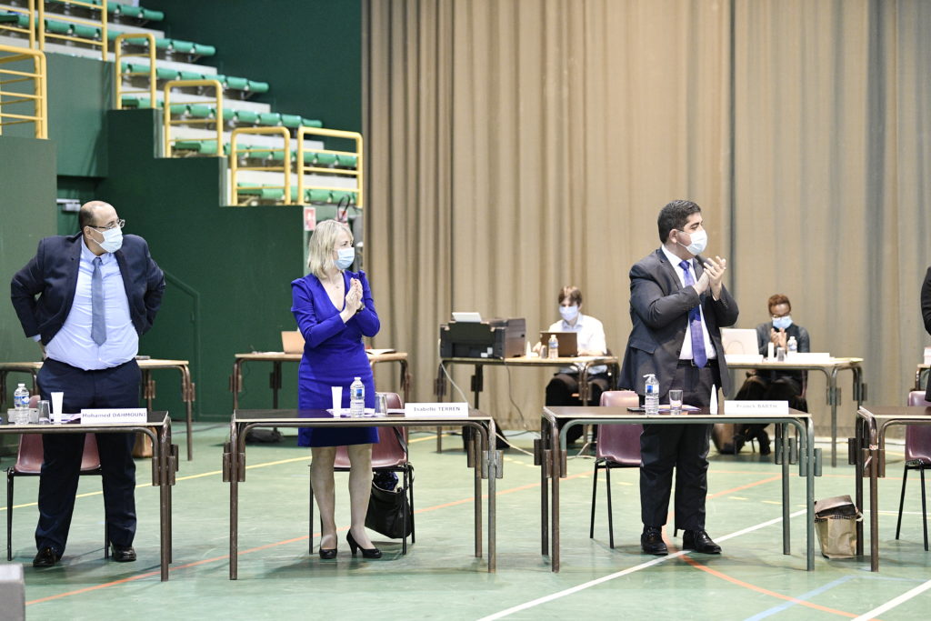 Mohamed Dahmouni, Isabelle Terren et Franck Barth applaudissent